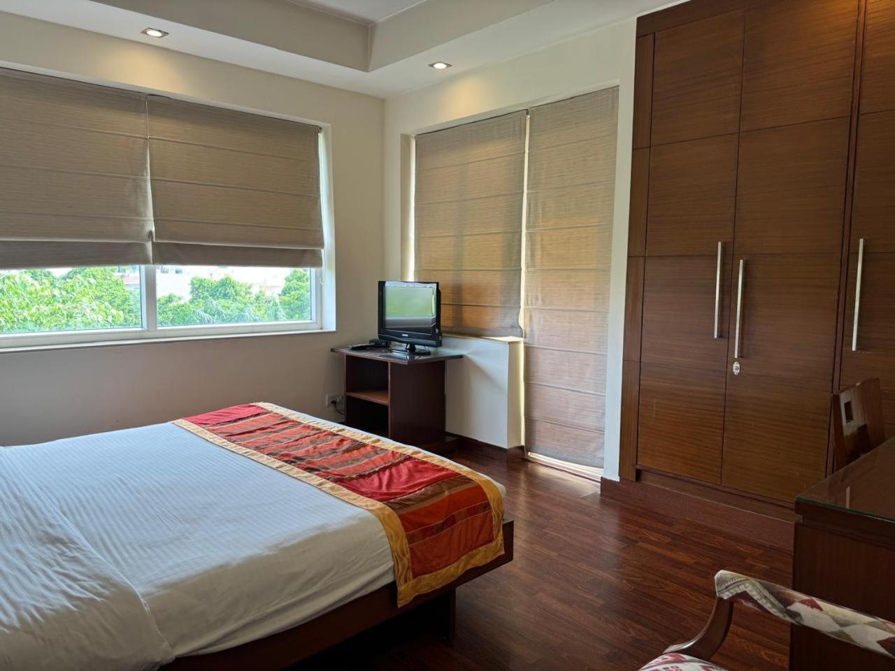 Ahuja Residency Noida Apartment Exterior photo